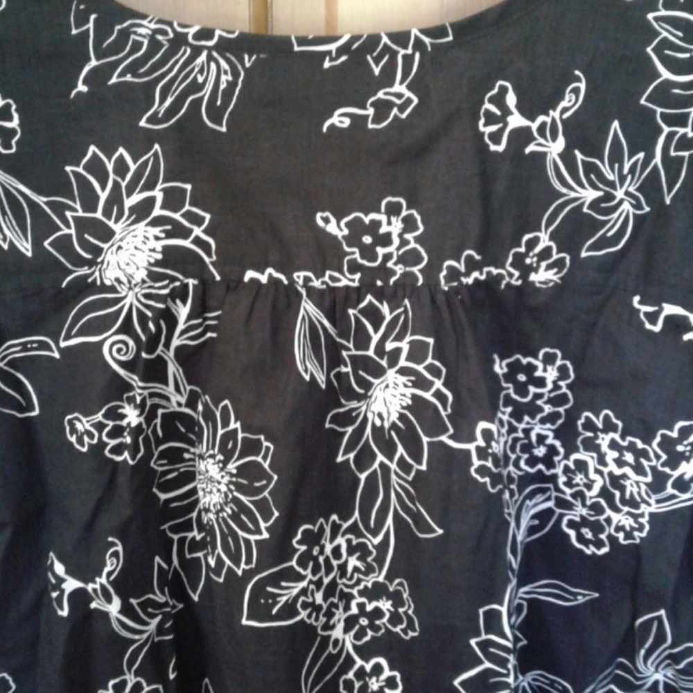 Like New Sag Harbor cotton blouse - Picture 2 of 2